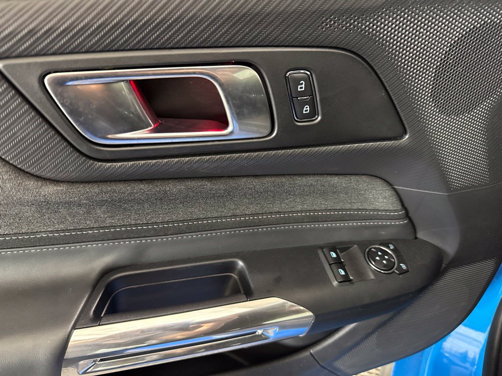 Used 2025 Ford Mustang GT RWD image 17