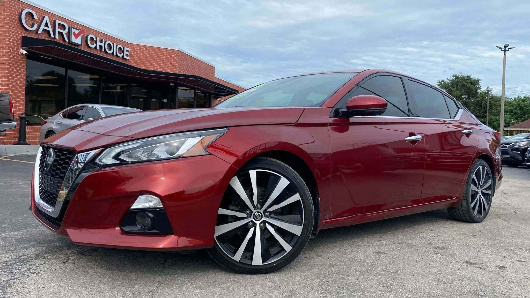 Used 2019 Nissan Altima 2.5 Platinum