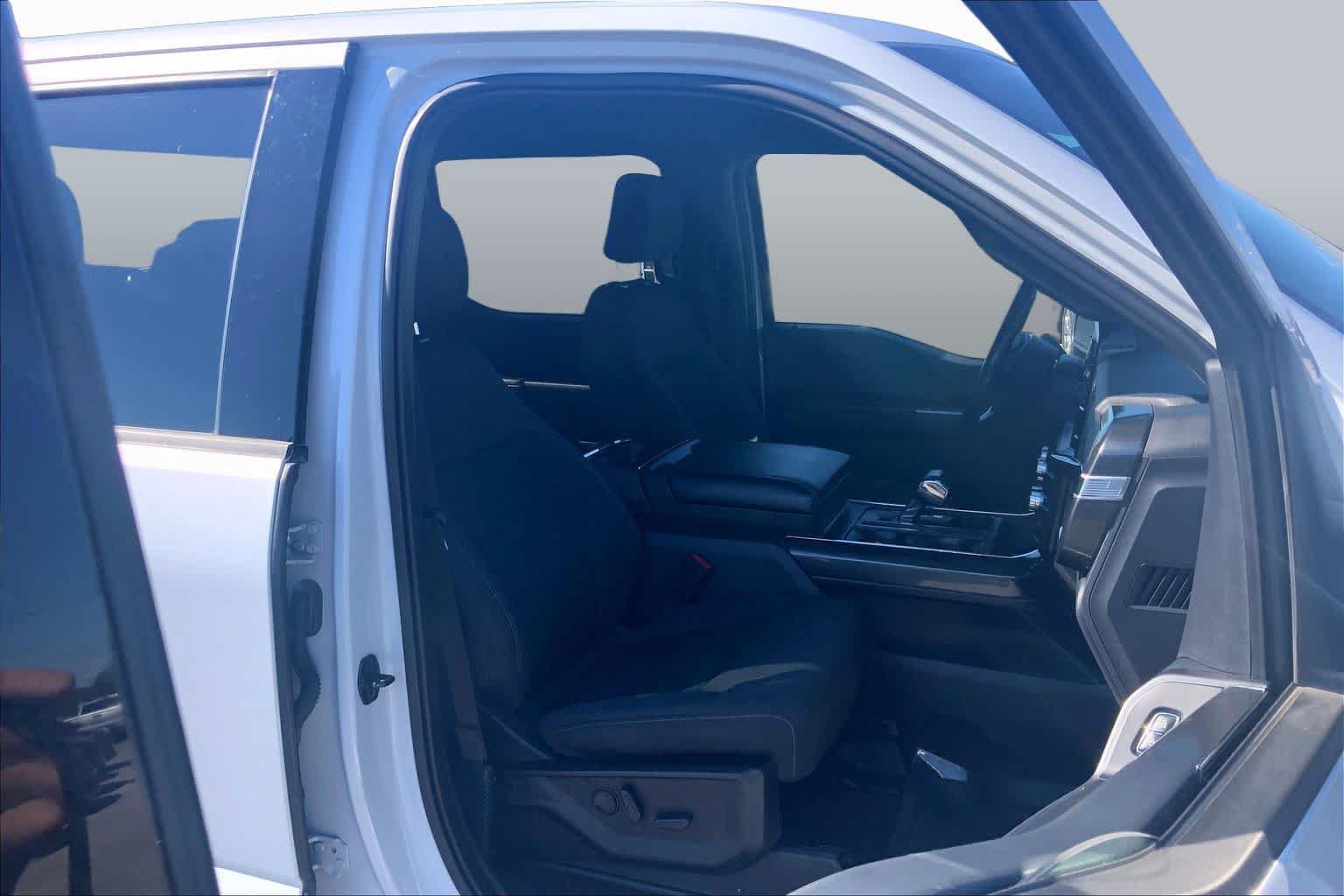 Used 2022 Ford F150 XLT w/ Equipment Group 302A High AWD/4WD image 9
