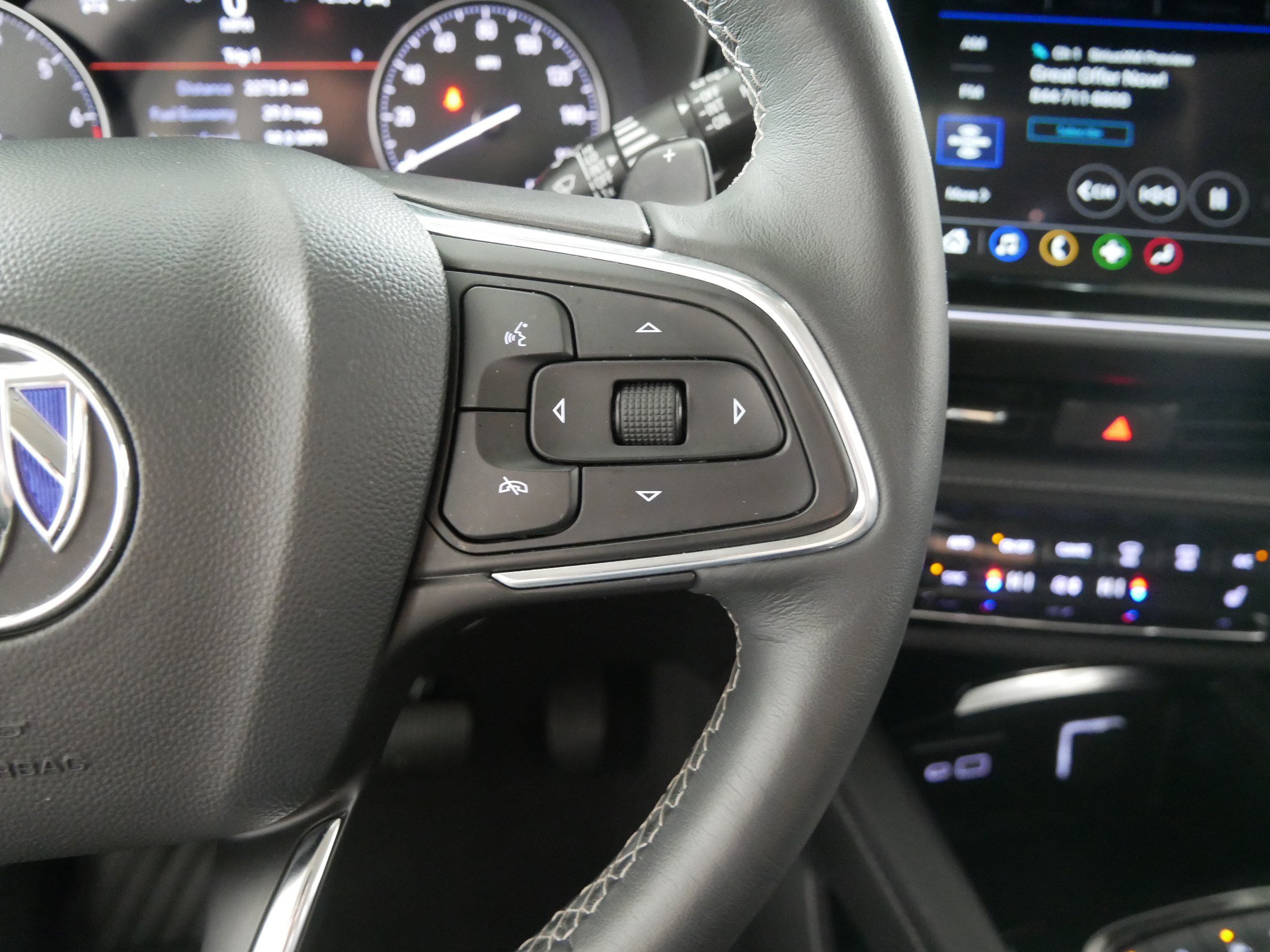 Used 2023 Buick Envision Essence AWD/4WD image 28