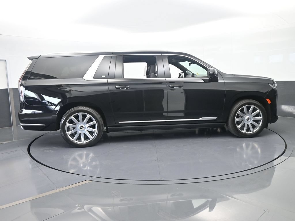 Used 2024 Cadillac Escalade ESV Premium Luxury Platinum AWD/4WD image 7