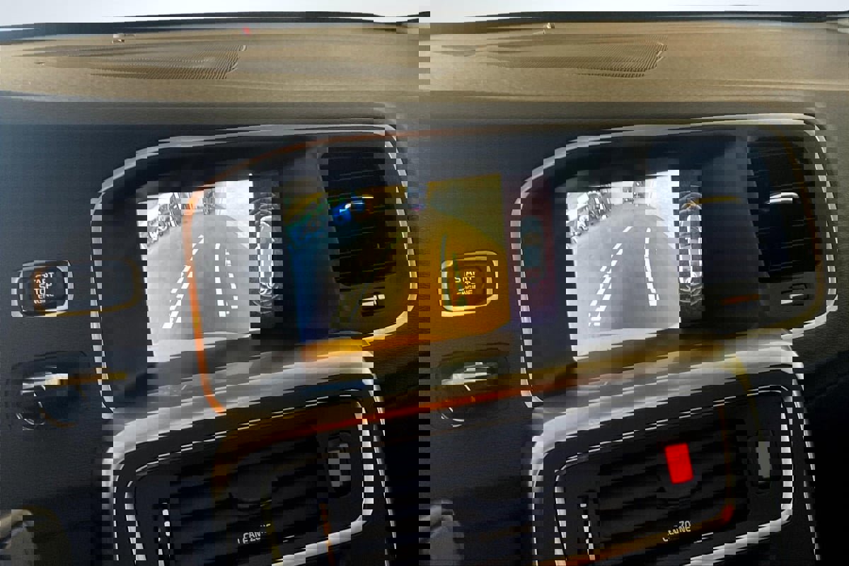 Used 2018 Volvo S60 T5 Inscription image 21