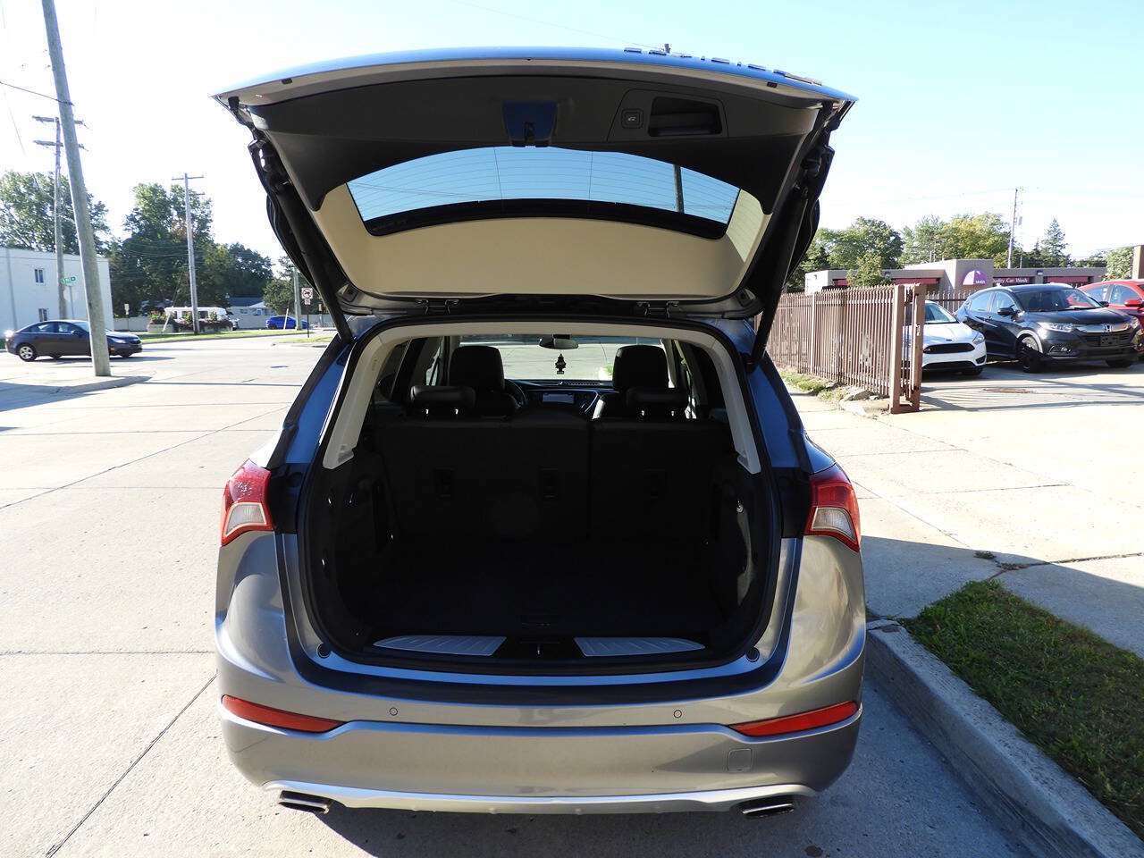 Used 2019 Buick Envision Premium AWD/4WD image 30