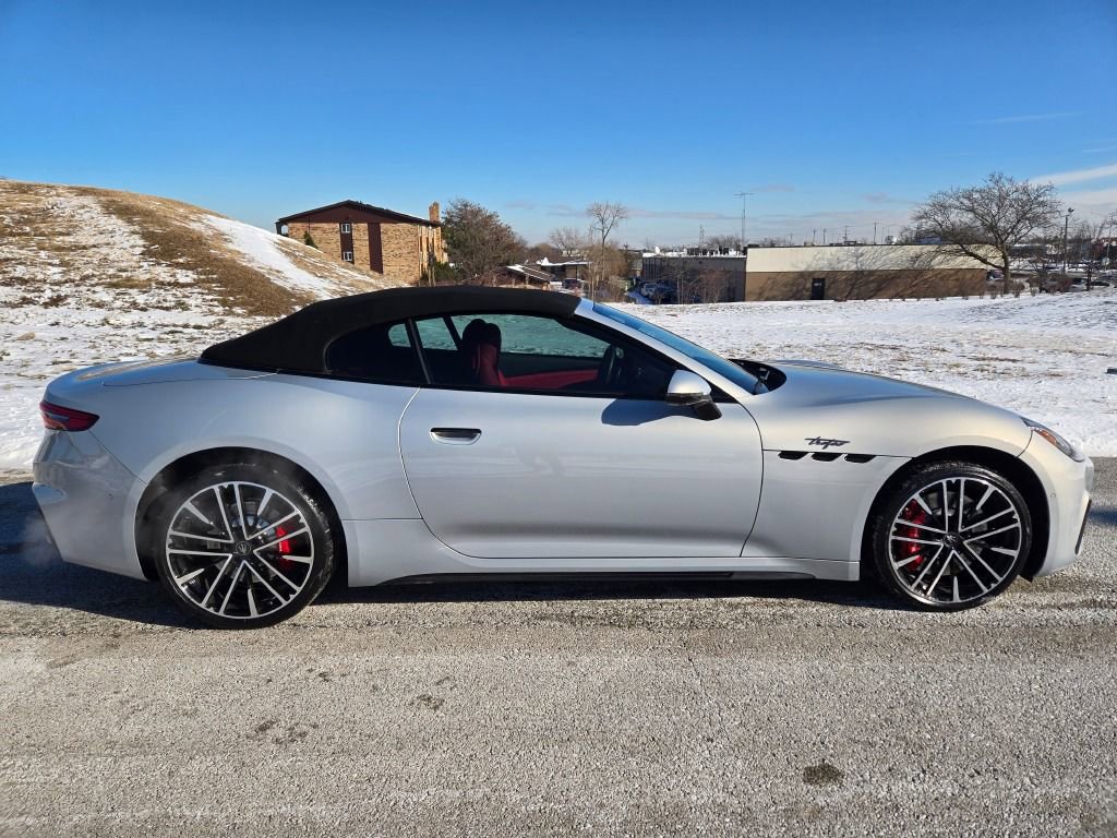 Used 2024 Maserati GranCabrio Trofeo image 8