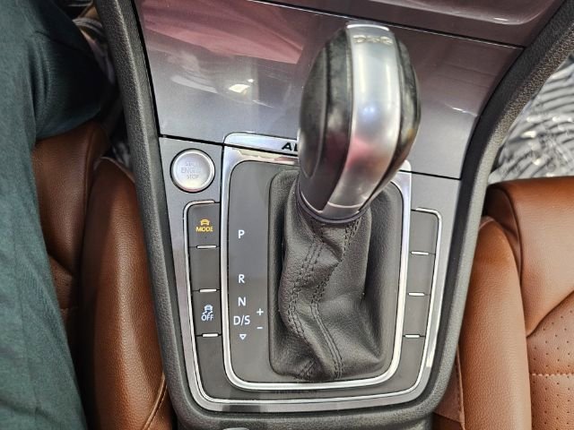 Used 2017 Volkswagen Golf Alltrack S image 21