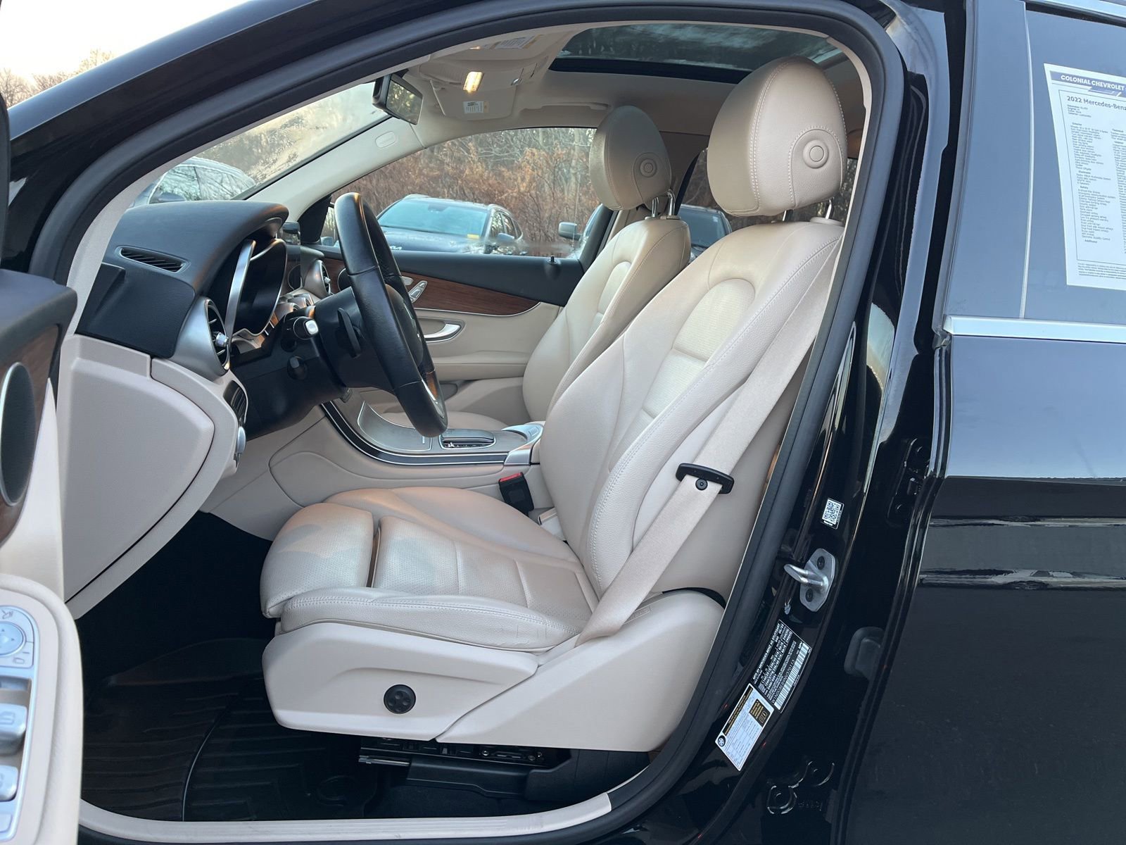 Used 2022 Mercedes-Benz GLC 300 4MATIC image 13