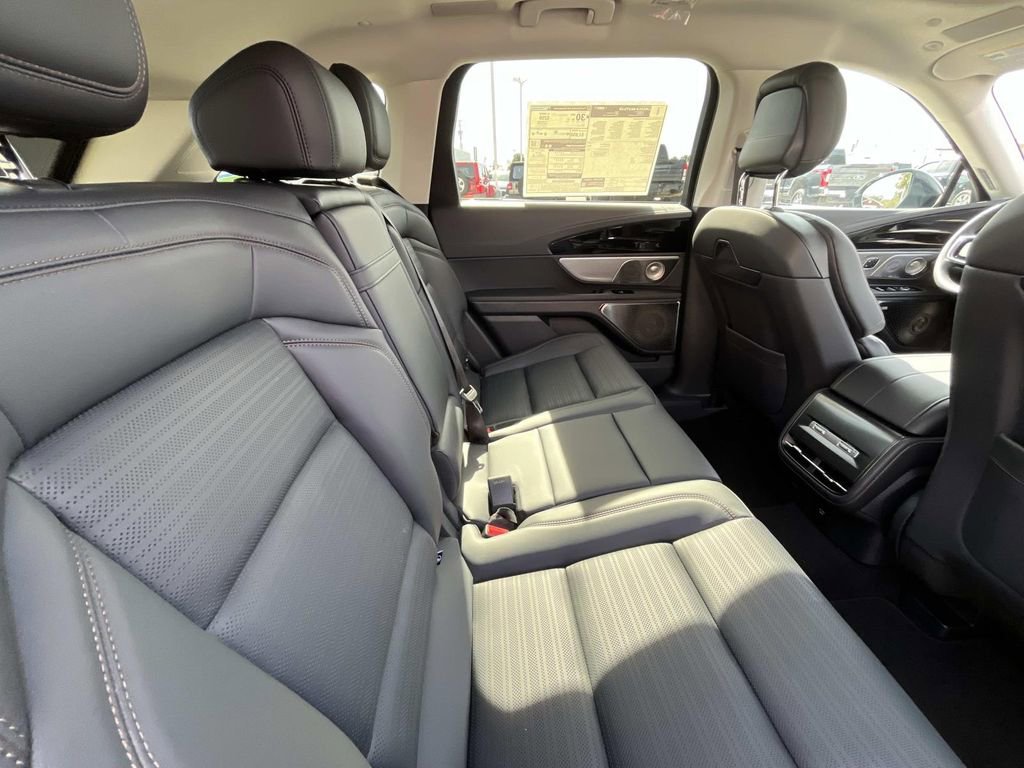 New 2026 Lincoln Nautilus Reserve image 14