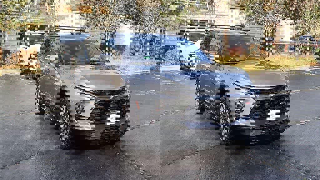 Used 2023 Chevrolet Blazer RS w/ Driver Confidence II Package image 3