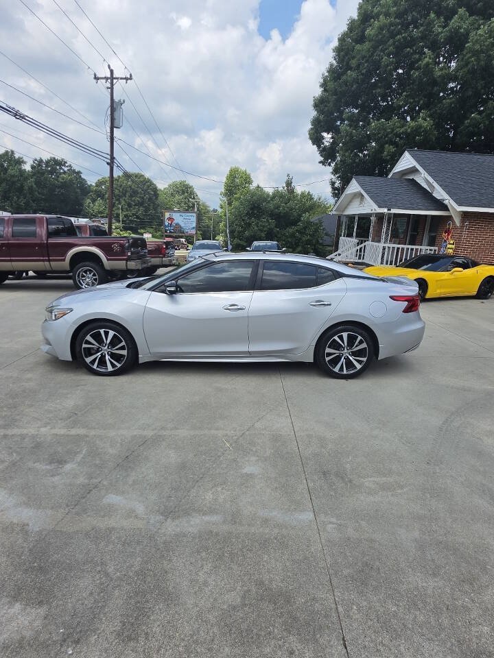 Used 2016 Nissan Maxima Platinum w/ Interior Lighting Package FWD image 3