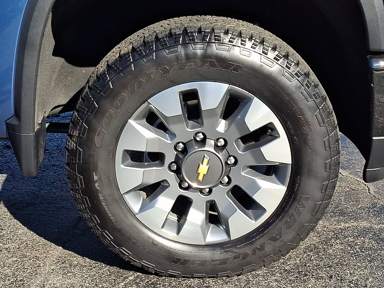 Used 2024 Chevrolet Silverado 2500 Custom w/ Custom Value Package AWD/4WD image 8