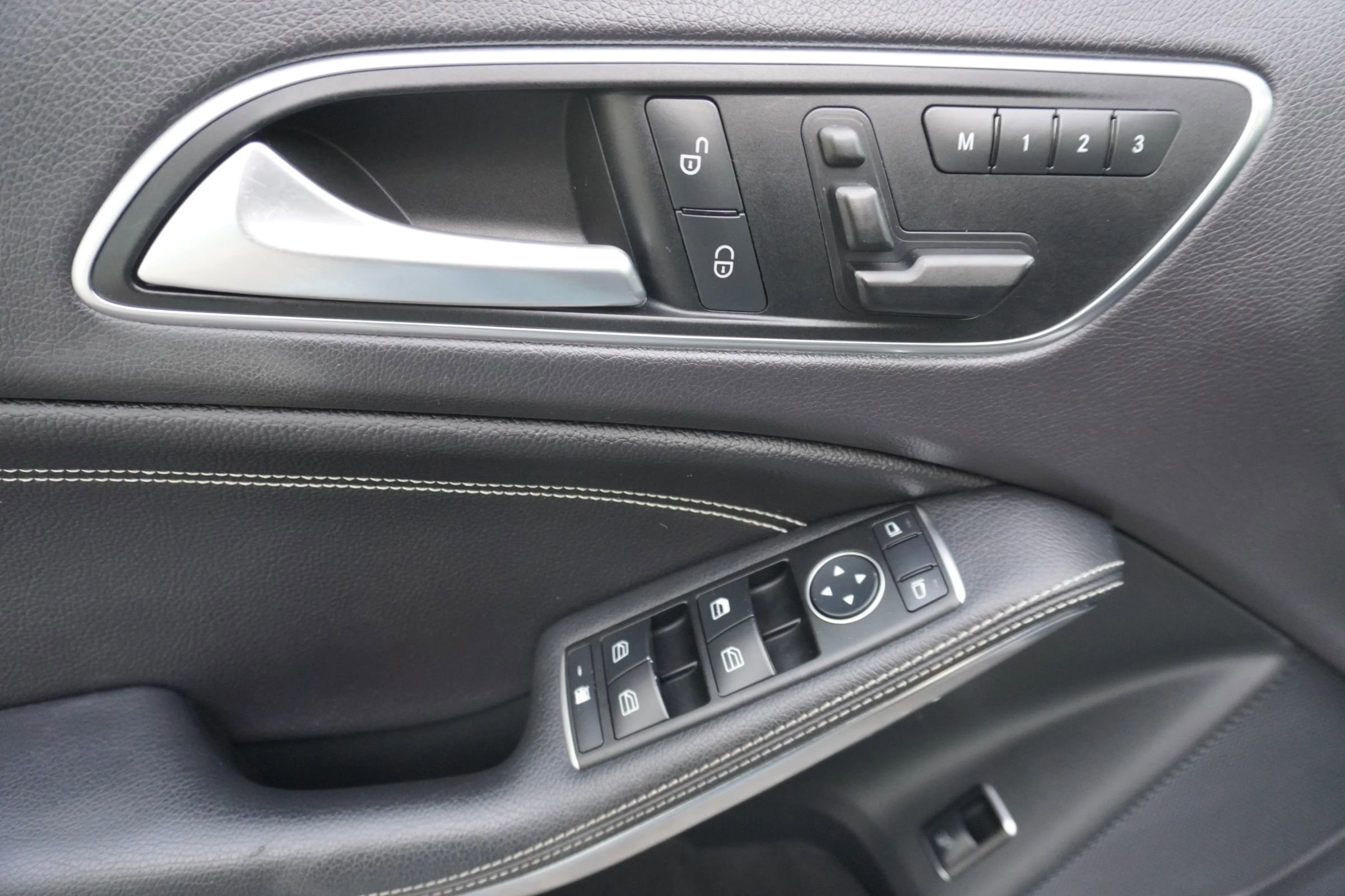 Used 2015 Mercedes-Benz GLA 250 GLA 250 4MATIC Sport Utility 4 image 25