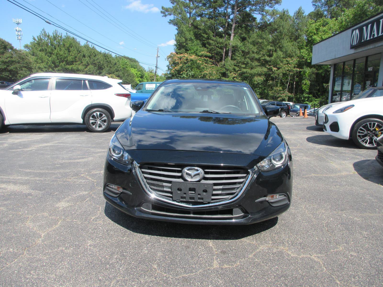 Used 2018 MAZDA MAZDA3 Sport FWD image 2