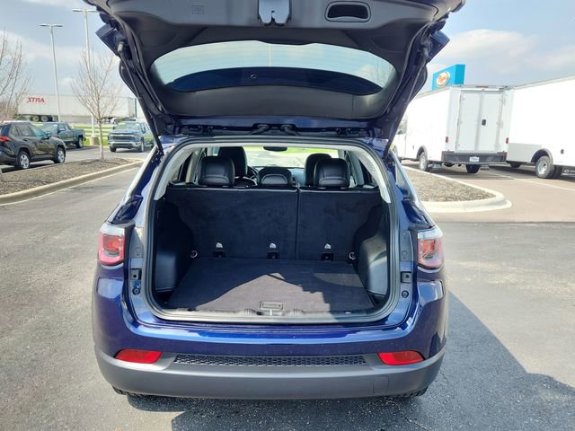 Used 2021 Jeep Compass Latitude w/ Convenience Group AWD/4WD image 29