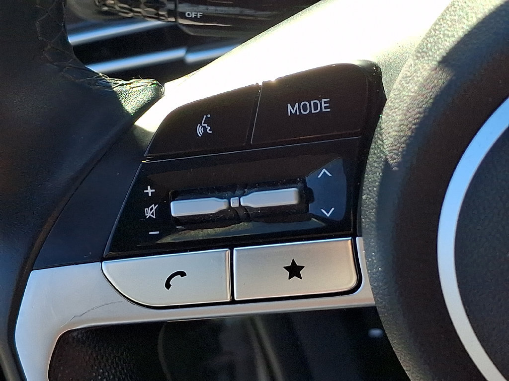 Used 2025 Hyundai Elantra SEL FWD image 22