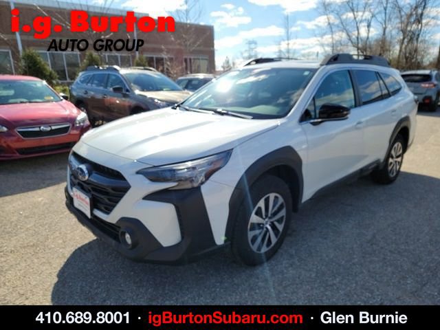 Used 2025 Subaru Outback Premium image 3