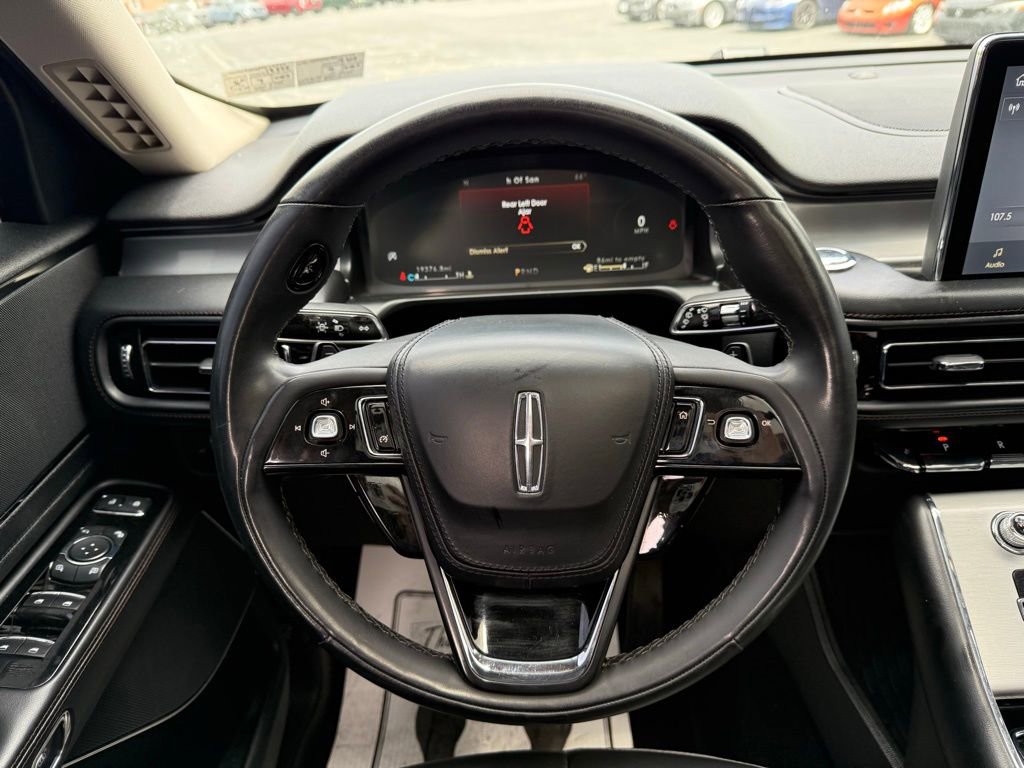 Used 2023 Lincoln Aviator AWD w/ Premium Package image 15