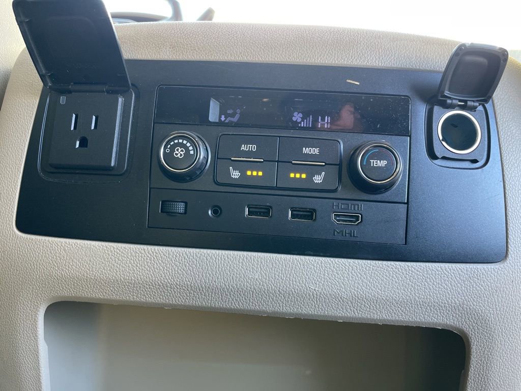 Used 2018 GMC Yukon Denali w/ Denali Ultimate Package image 38