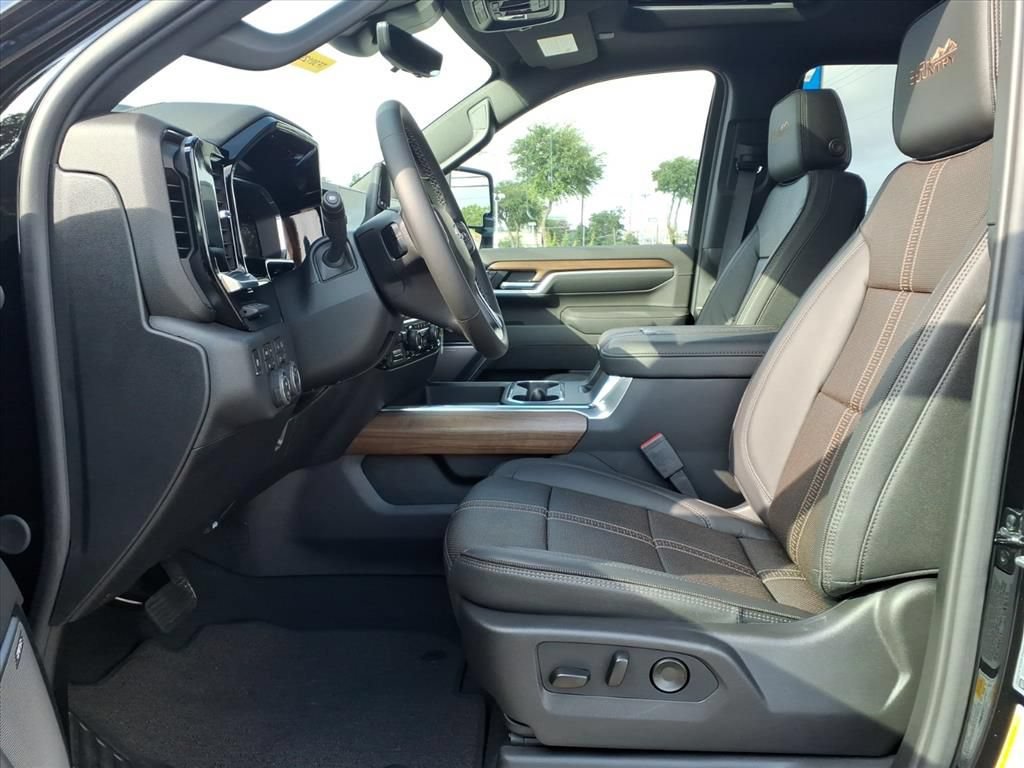 New 2026 Chevrolet Silverado 3500 High Country w/ Technology Package AWD/4WD image 17