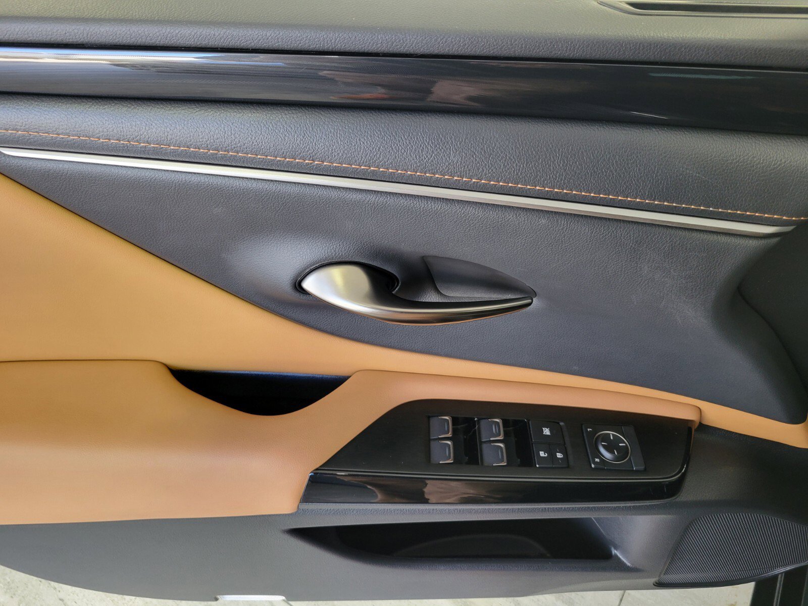 Used 2025 Lexus ES 350 image 20