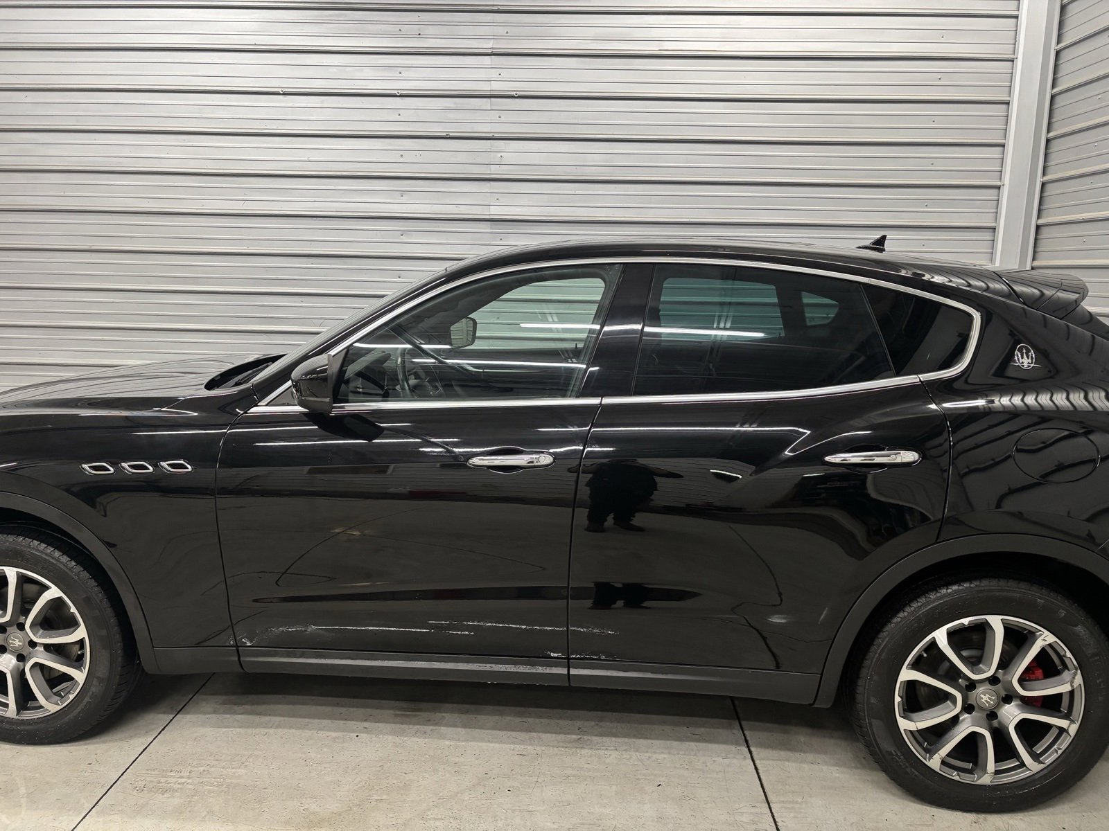 Used 2018 Maserati Levante image 9