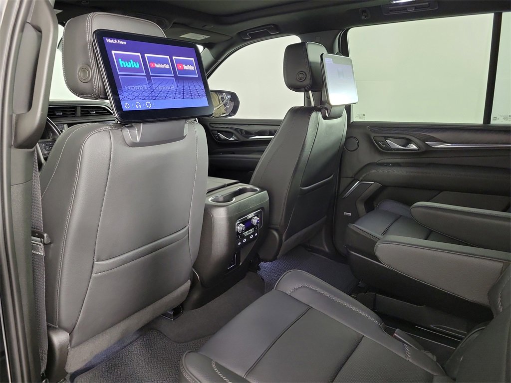 Used 2023 GMC Yukon Denali w/ Denali Reserve Package image 12