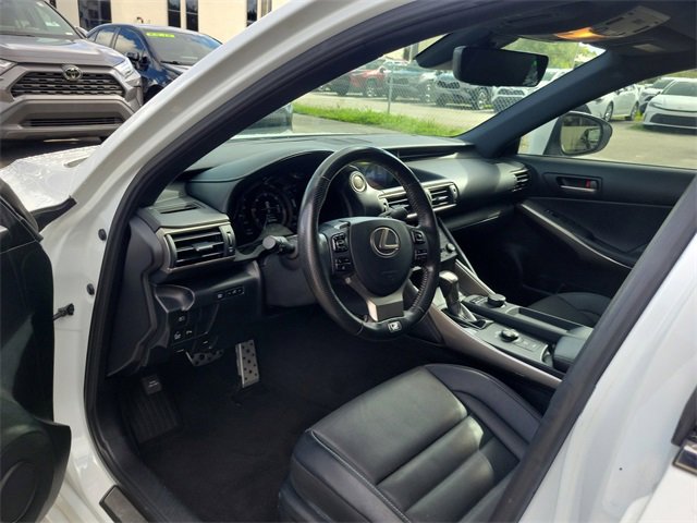 Used 2020 Lexus IS 350 F Sport image 9