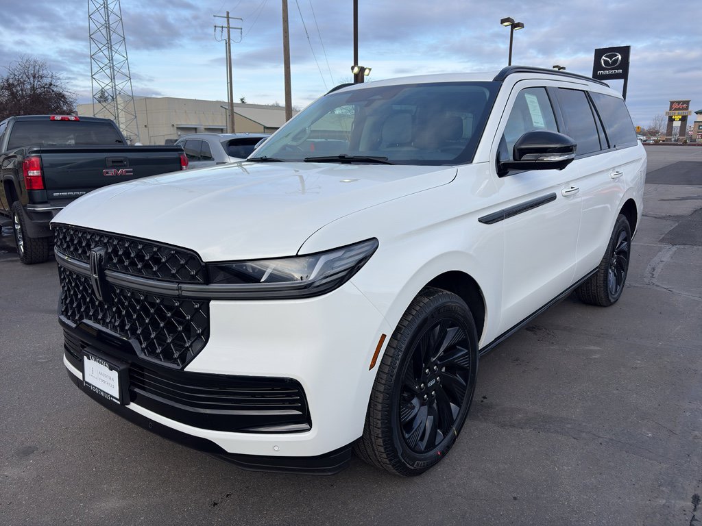 New 2026 Lincoln Navigator Reserve image 3