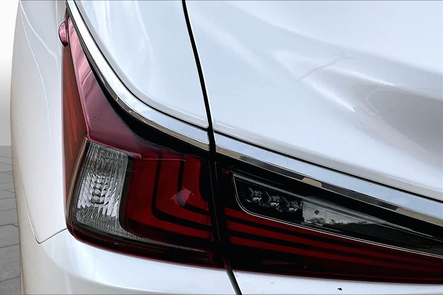 Used 2020 Lexus ES 350 w/ Premium Package FWD image 29