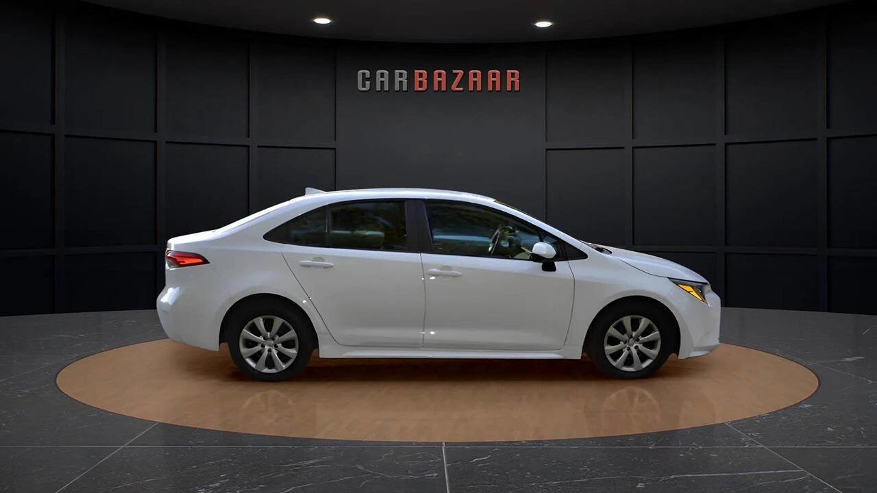 Used 2024 Toyota Corolla LE image 4