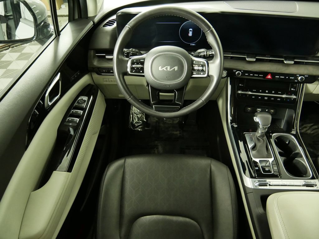 Used 2023 Kia Carnival SX FWD image 20