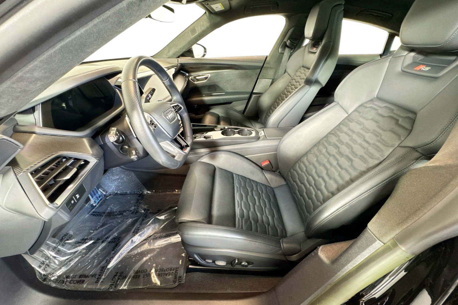 Used 2023 Audi RS e-tron GT image 19