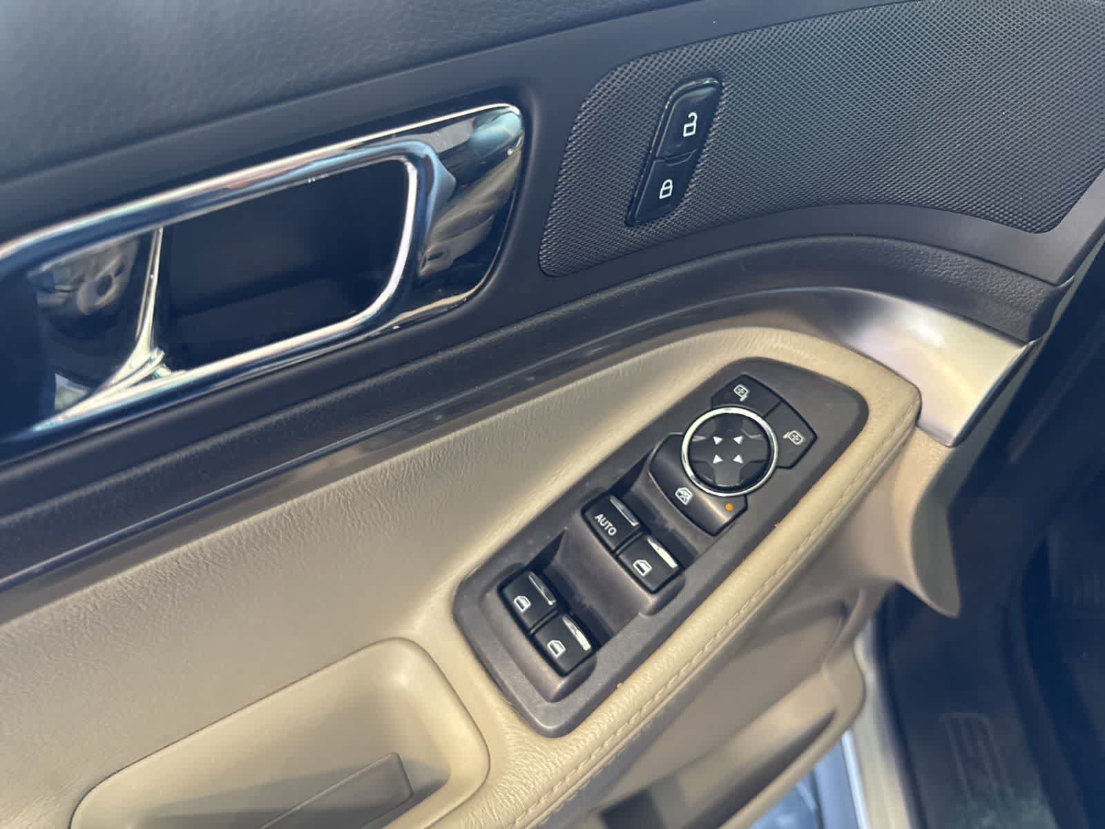 Used 2012 Ford Explorer FWD image 18