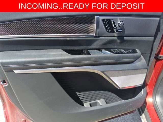 Used 2026 Cadillac Vistiq Sport w/ LPO, Floor Liner Package AWD/4WD image 4