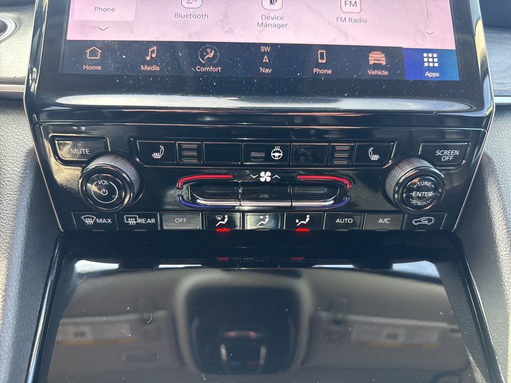 Used 2023 Jeep Grand Cherokee L Limited w/ Black Appearance Package image 36