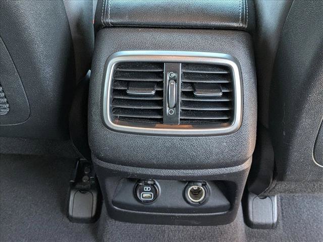 Used 2017 Kia Sorento AWD image 16