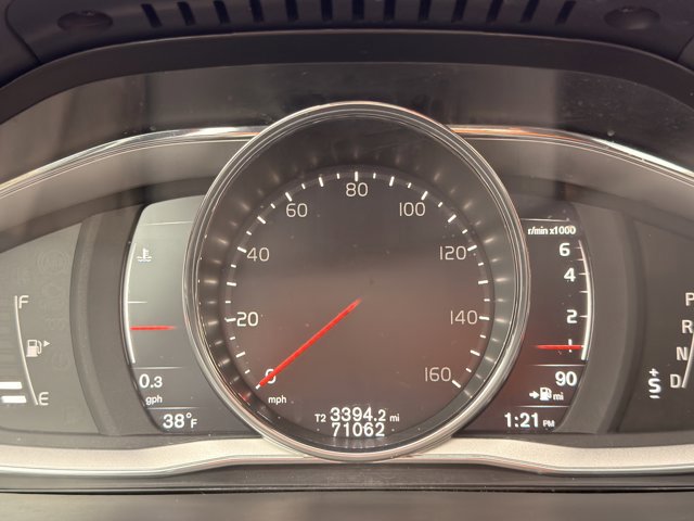 Used 2017 Volvo S60 T5 Inscription image 17