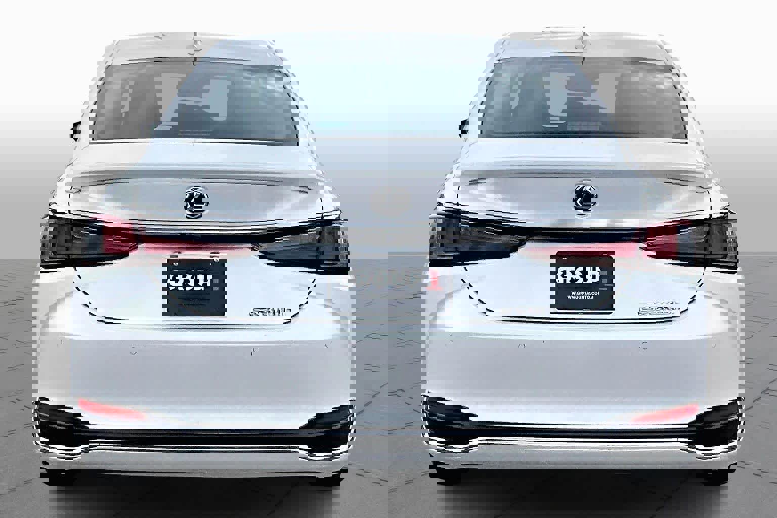 Used 2024 Lexus ES 300h w/ Premium Package image 4