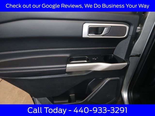 Used 2023 Ford Explorer XLT image 31
