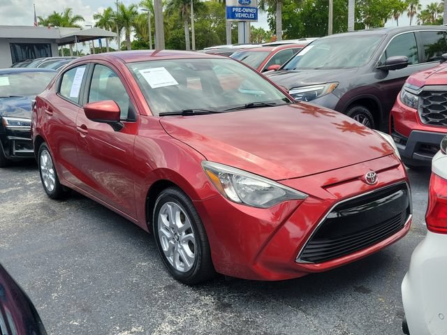 Used 2018 Toyota Yaris iA FWD image 2