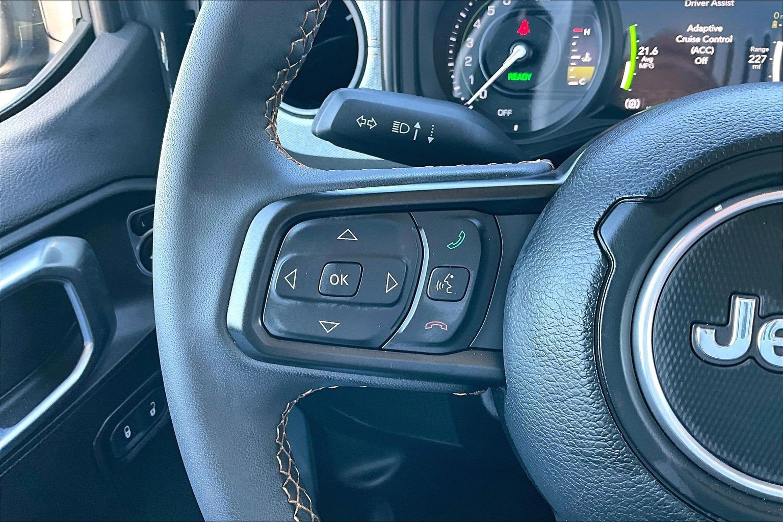 Used 2024 Jeep Wrangler Unlimited AWD/4WD image 18
