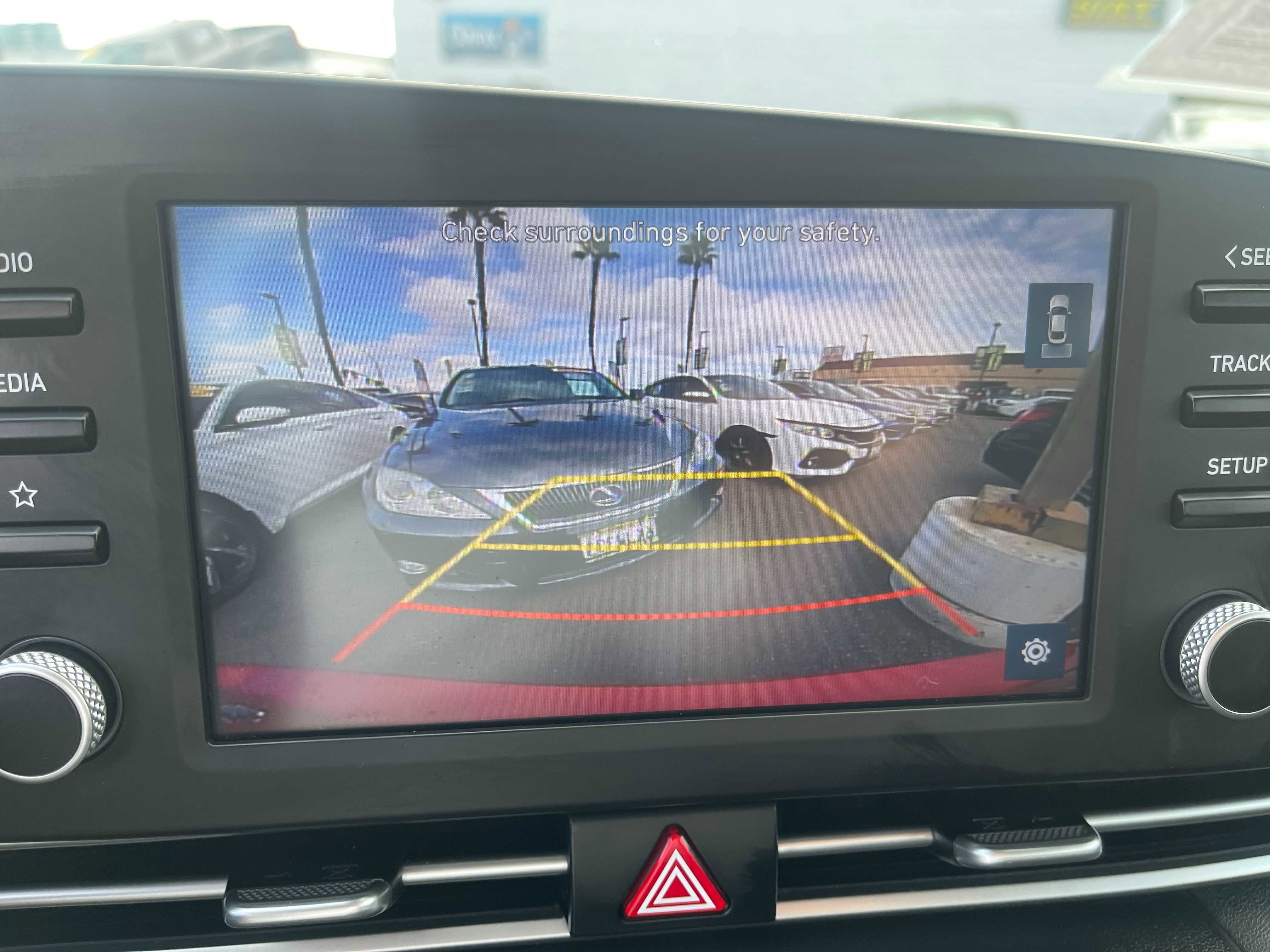 Used 2021 Hyundai Elantra SE FWD image 24