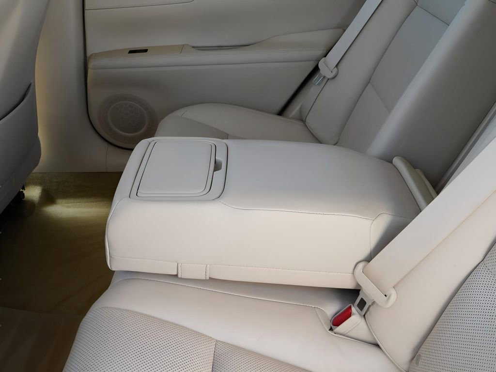 Used 2013 Lexus ES 300h w/ Luxury Pkg image 20
