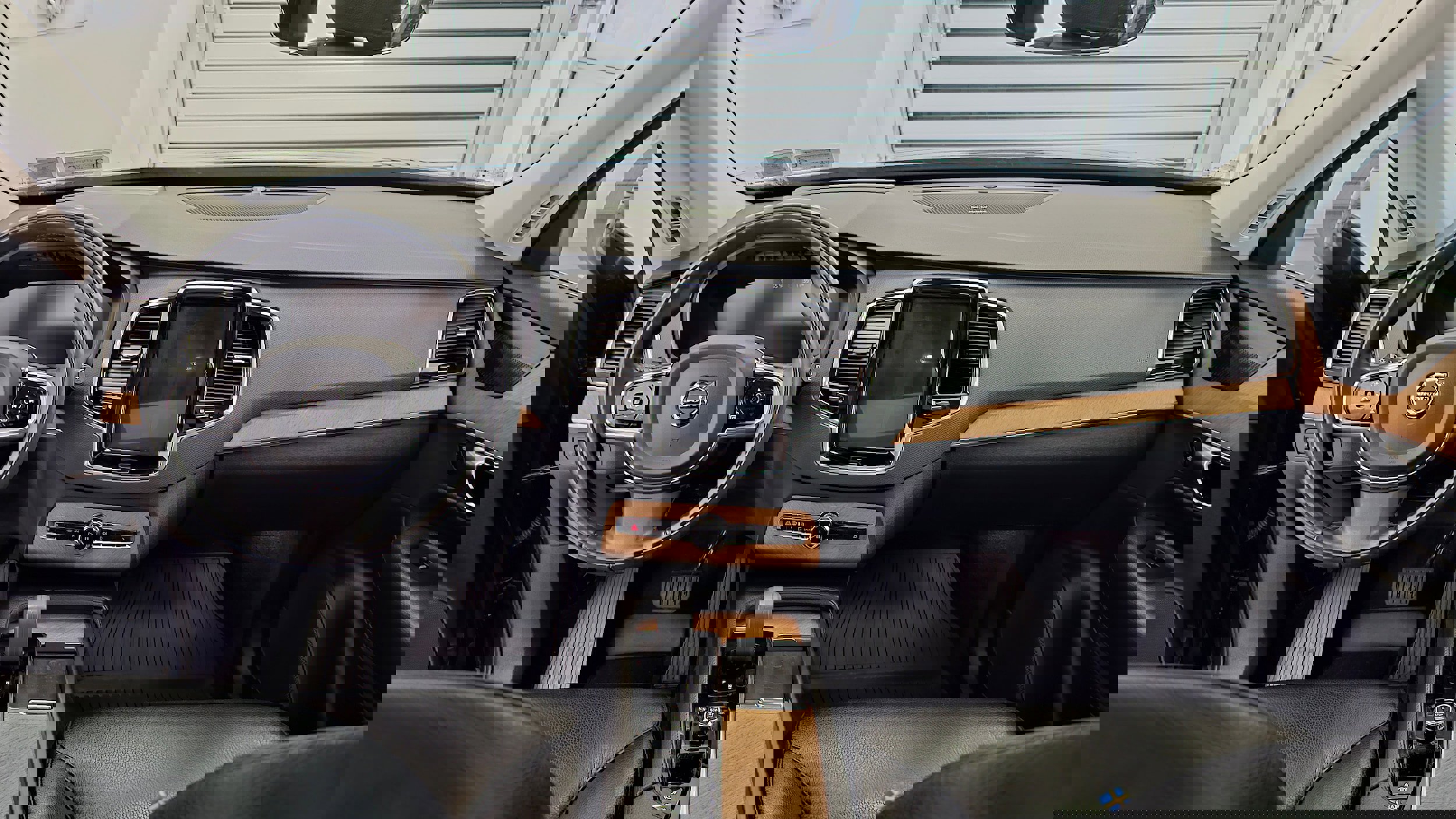 Certified 2022 Volvo XC90 T8 Inscription Expression w/ Advanced Package image 26