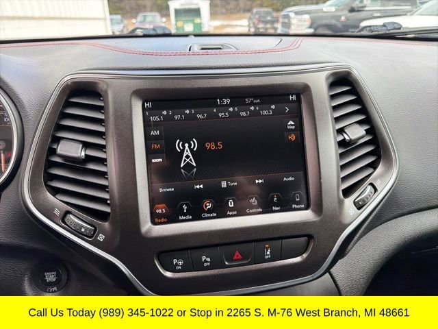 Used 2019 Jeep Cherokee Trailhawk image 16