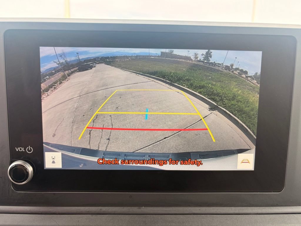 Used 2025 Toyota Tacoma SR AWD/4WD image 15