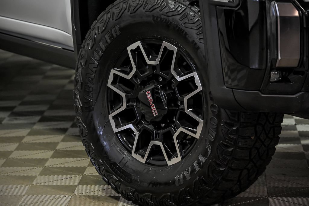 Used 2024 GMC Sierra 2500 AT4X w/ Snow Plow Prep/Camper Package AWD/4WD video 3
