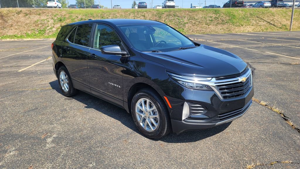 Used 2023 Chevrolet Equinox LT w/ Driver Convenience Package image 16
