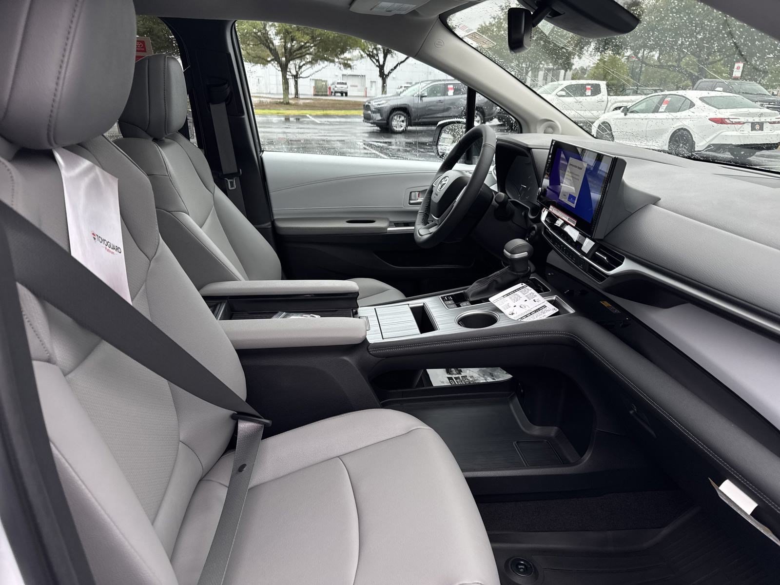 New 2025 Toyota Sienna XLE w/ XLE Plus Package FWD image 35