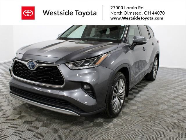 Certified 2021 Toyota Highlander Platinum AWD/4WD image 1