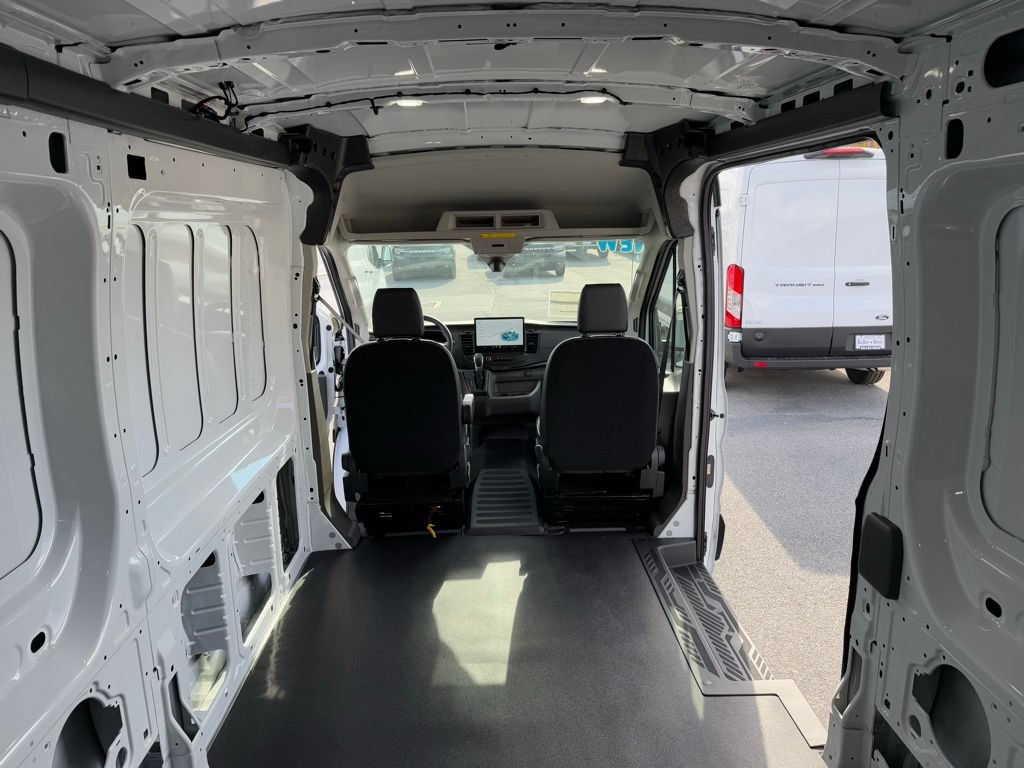 New 2026 Ford Transit 150 148 Medium Roof w/ Exterior Upgrade Package RWD image 23